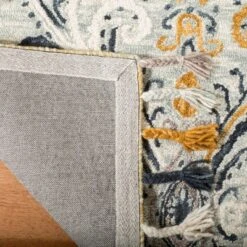 Rocio Medallion Hooked Rug - Safavieh -Safavieh Sales Store GUEST 71511e56 1951 43e3 9fb3 fb58af85d504