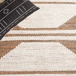 Natural Fiber NF225 Hand Woven Area Rug - Safavieh -Safavieh Sales Store GUEST 7990cd7f 253d 4141 8d8a bd01bf33627f