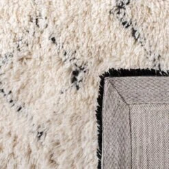 Rosalina Rug Ivory/Black - Safavieh -Safavieh Sales Store GUEST f850f197 6264 4f50 8725 b58a0471fa37